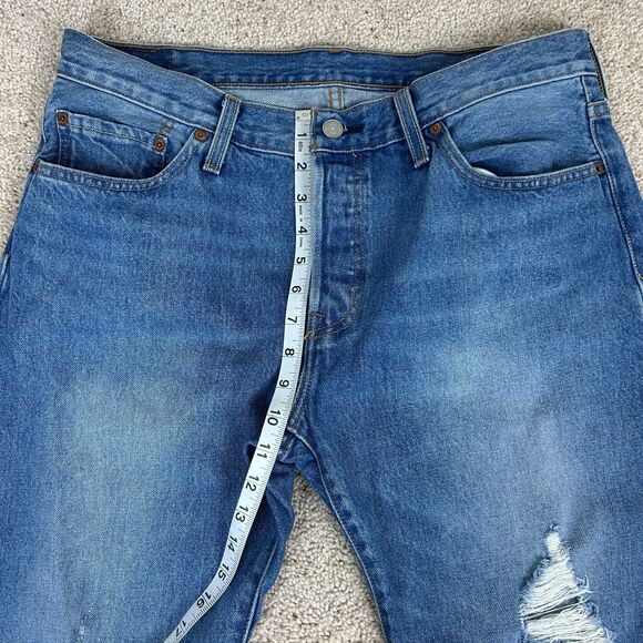 Levi's 501 Jeans Mens 31 x 32 Blue Button Fly Original Fit Straight Medium Wash - Picture 15 of 16